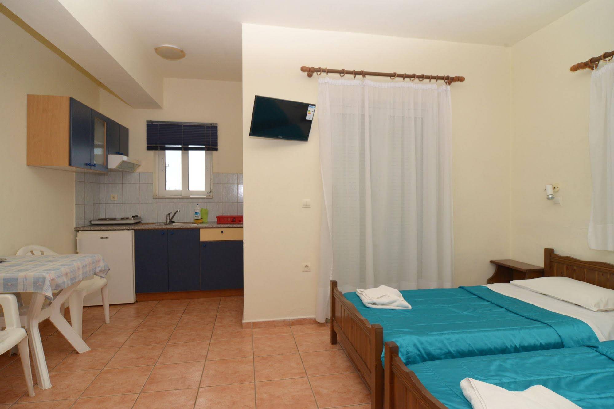 Katerina Rooms Agii Apostoli