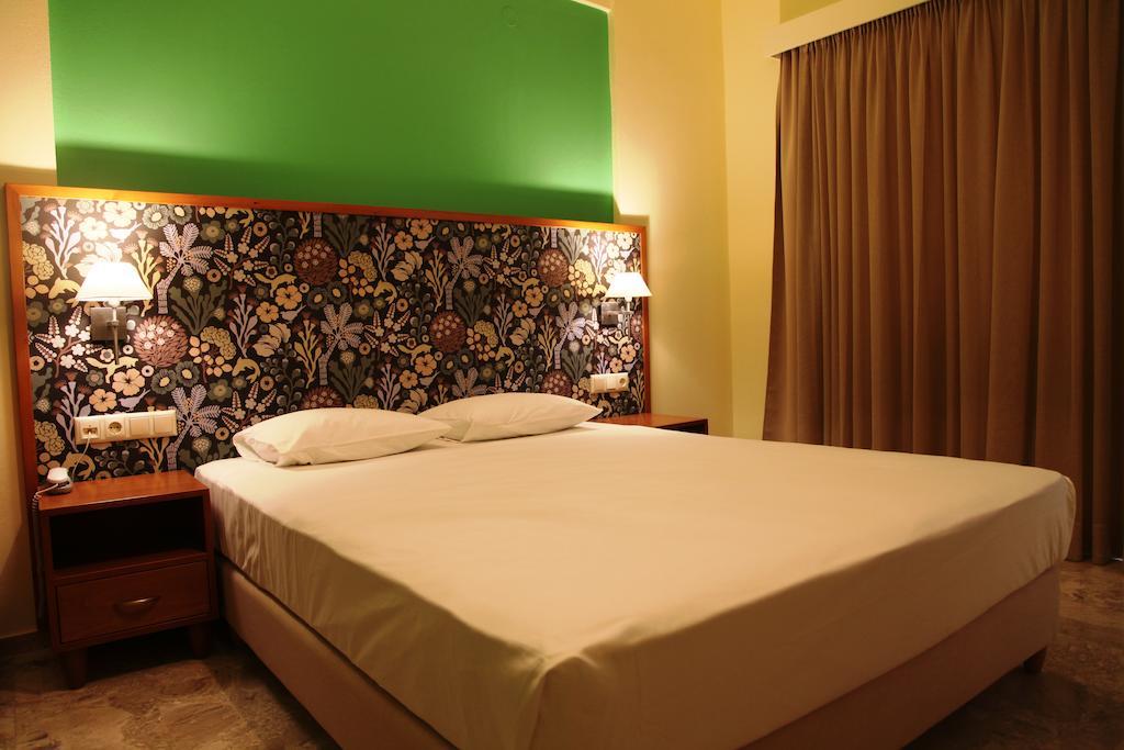 Aris Hotel