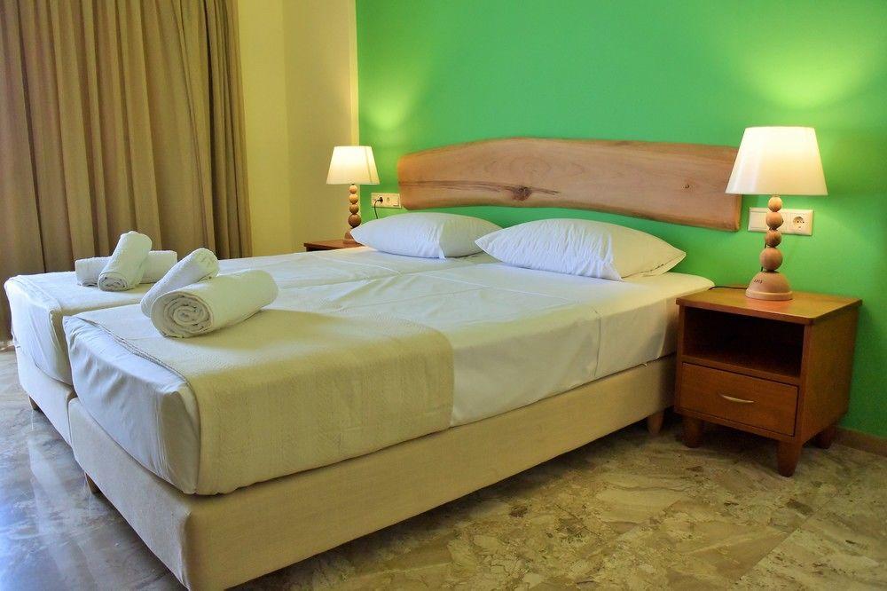 Aris Hotel