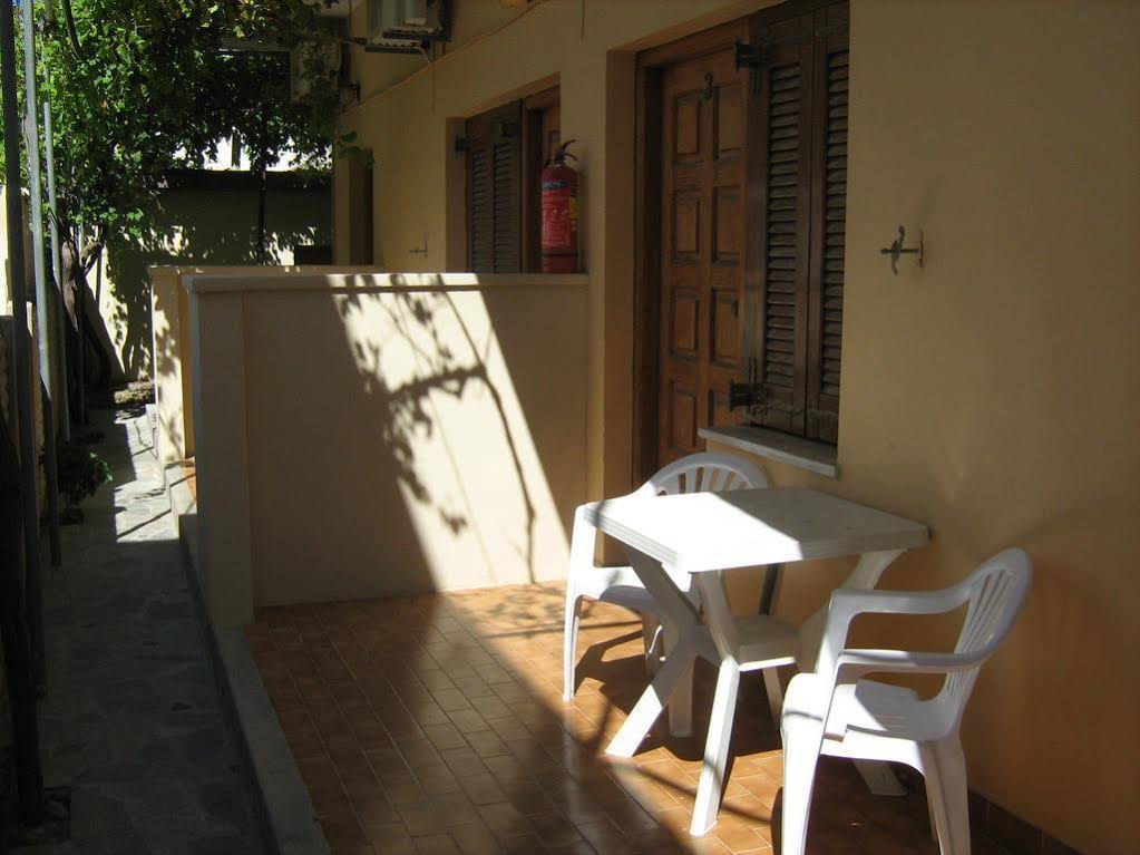 Stelios Rooms