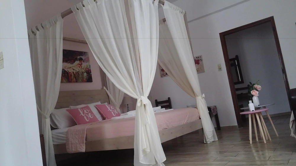 Kastelli Studios & Apartments