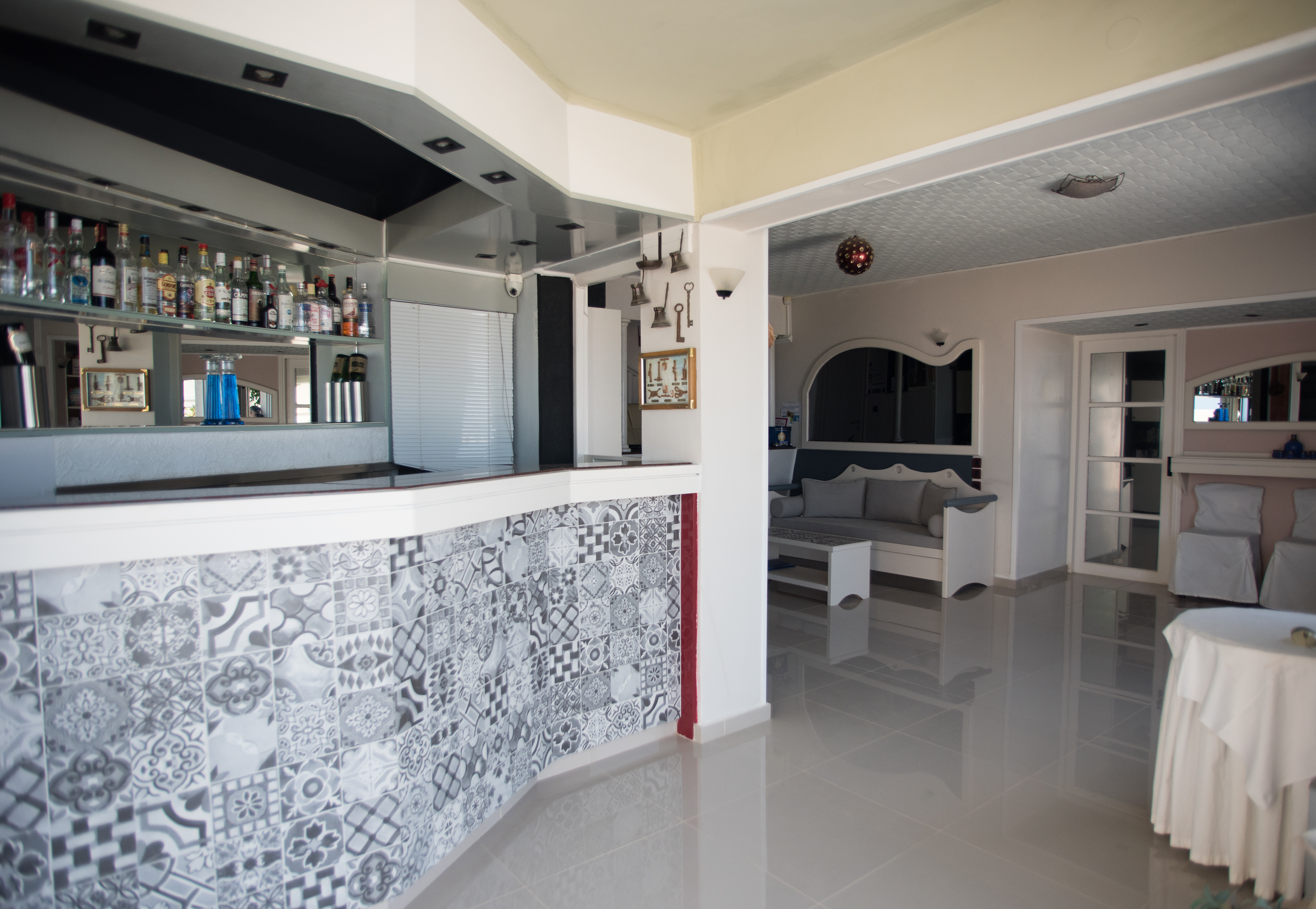 Art Hotel Korifi Suites