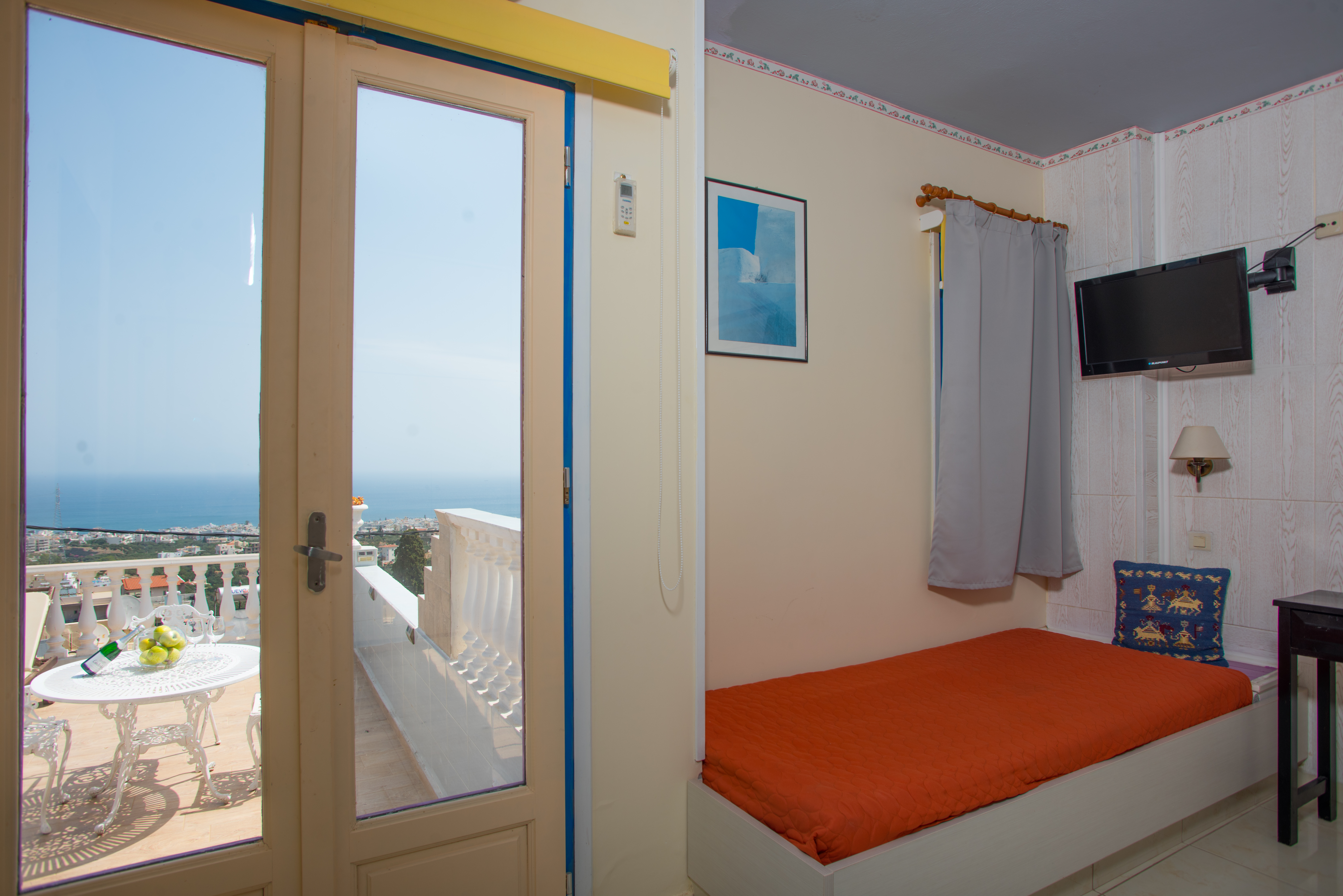 Art Hotel Korifi Suites