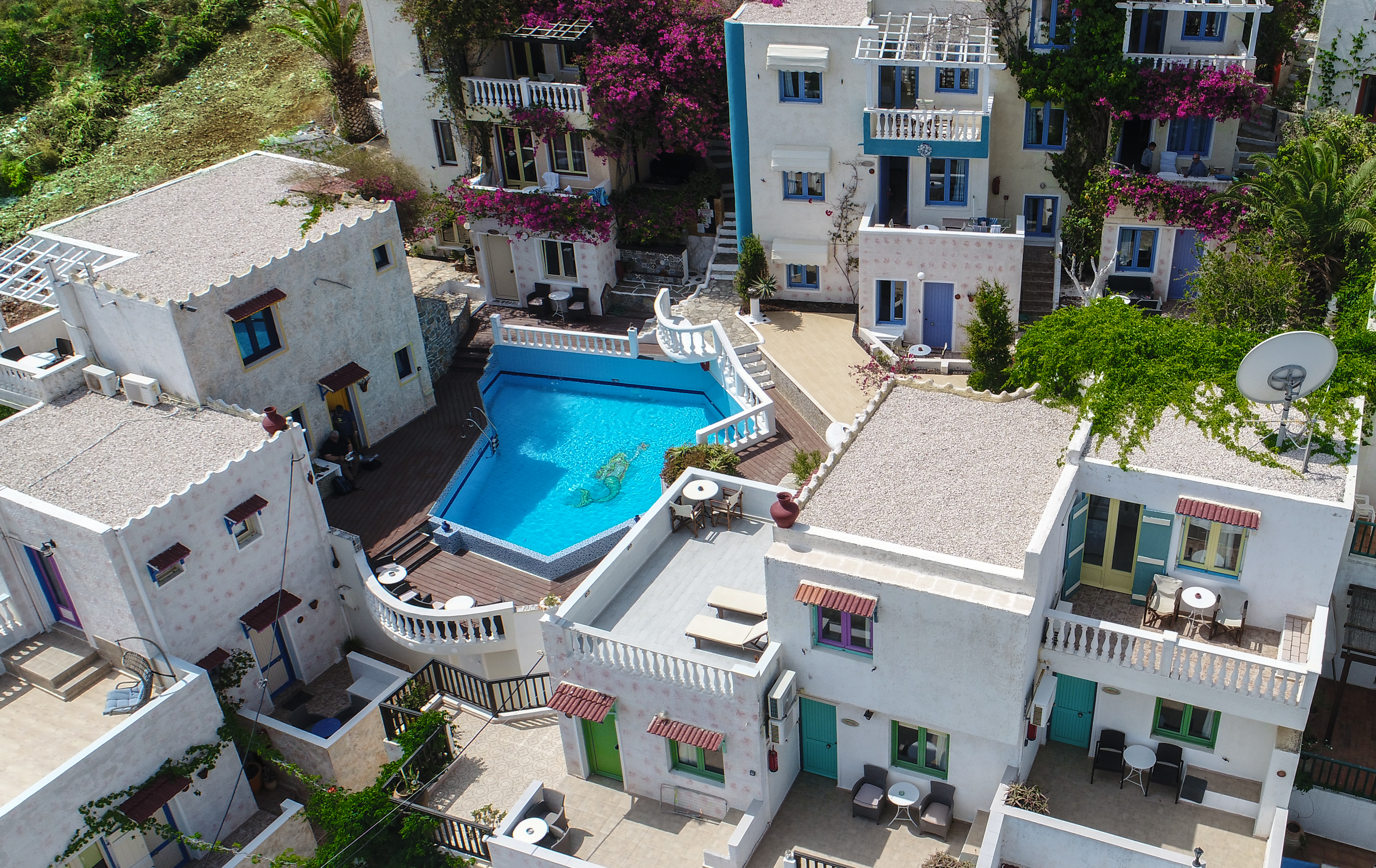 Art Hotel Korifi Suites