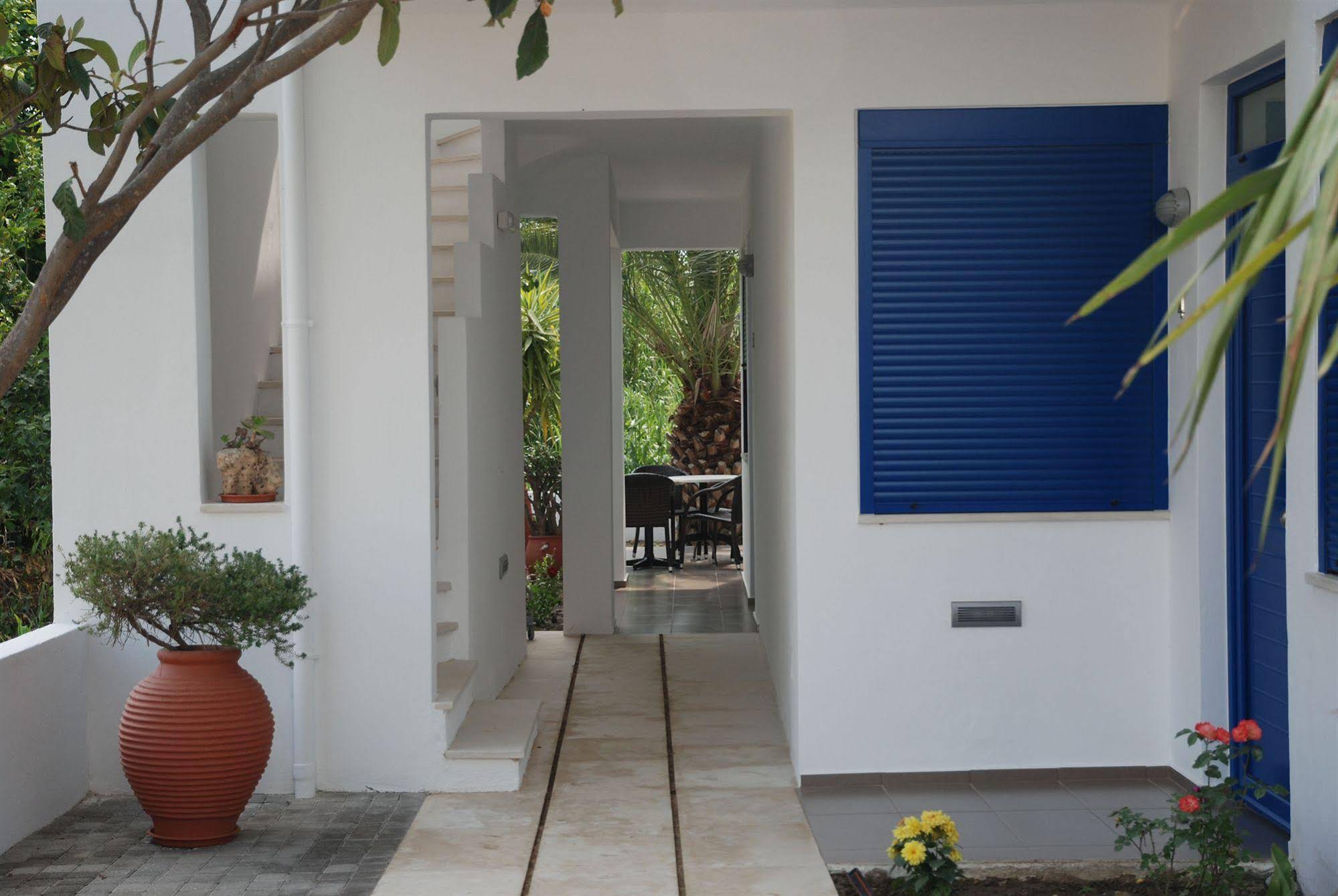 Anna Plakias Apartments