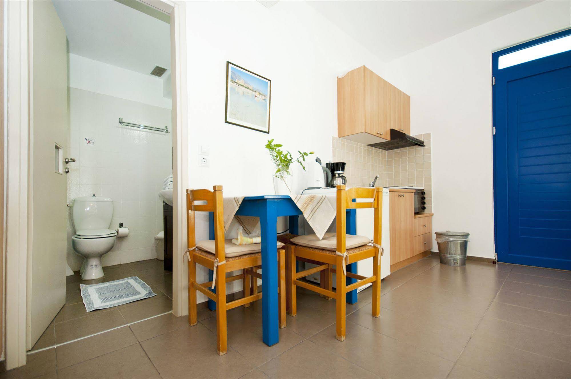 Anna Plakias Apartments