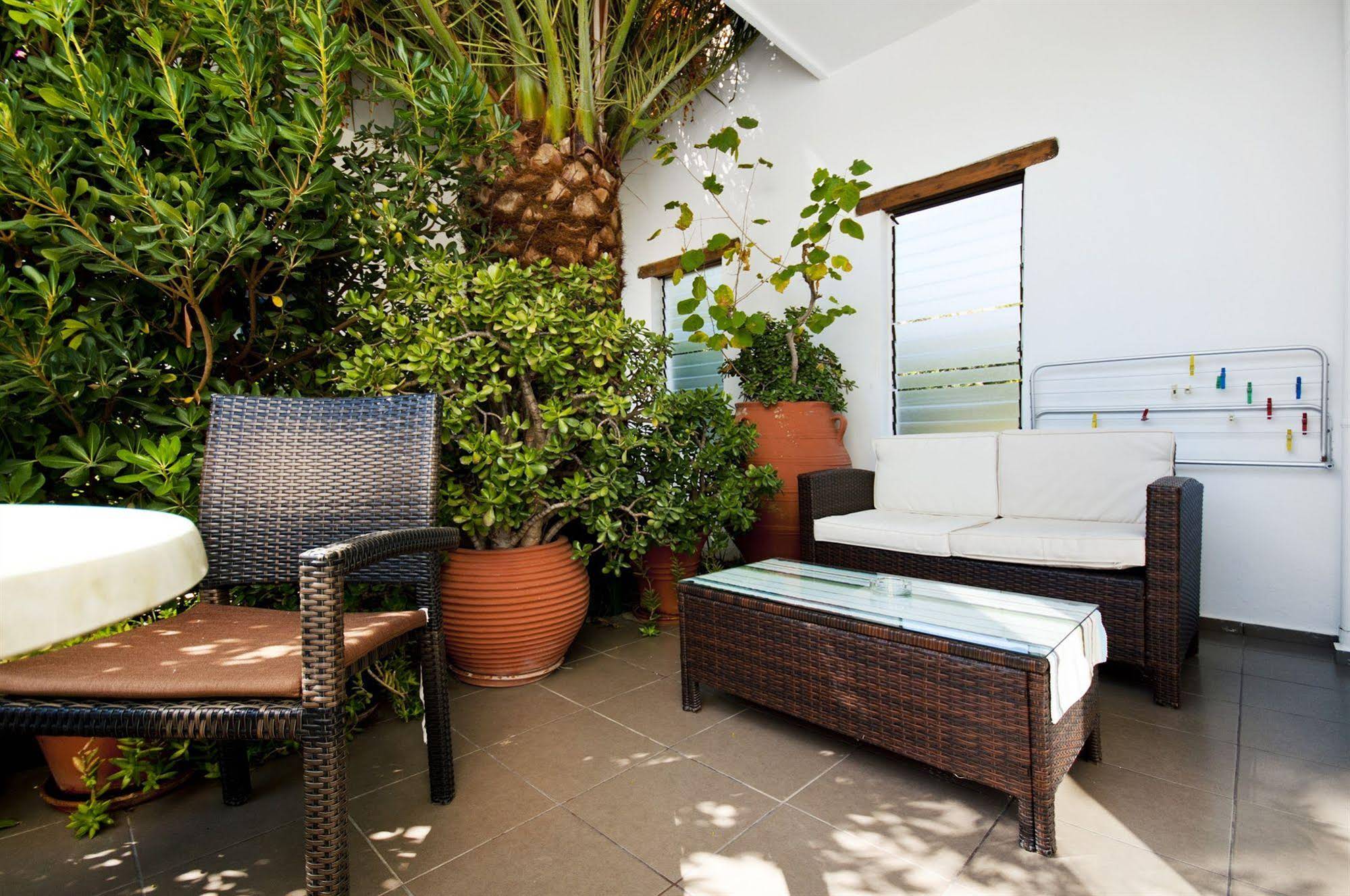 Anna Plakias Apartments