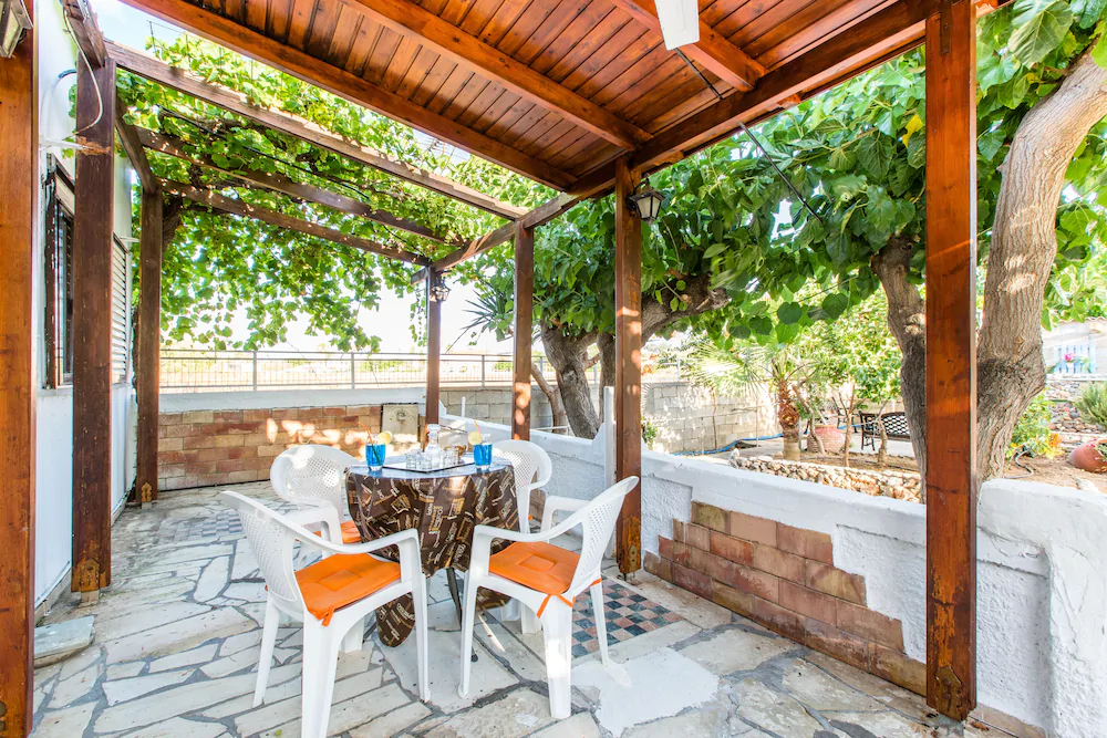 Aadonis Villa