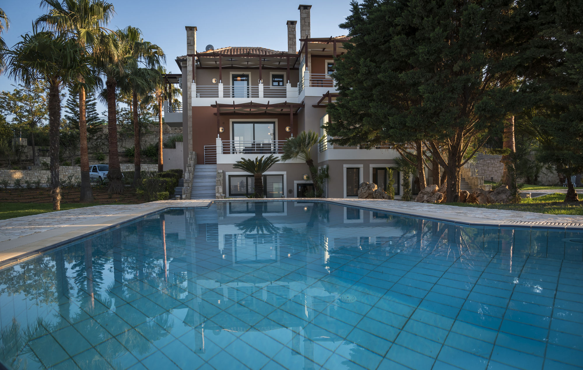 Athina Luxury Villas