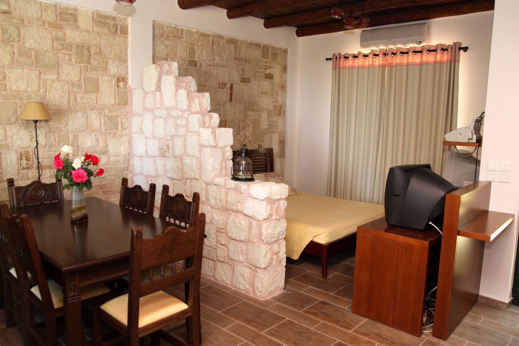 Athina Luxury Villas