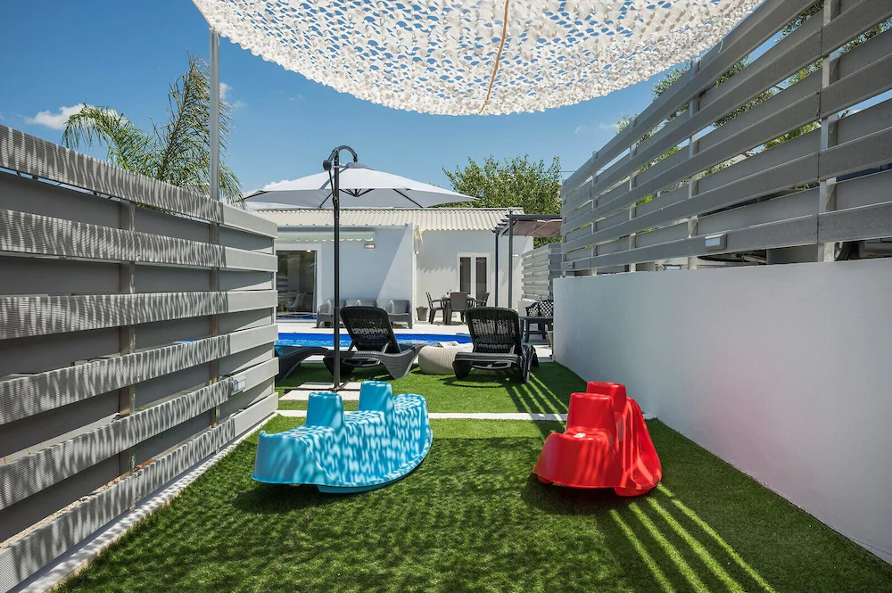 B&M Villas