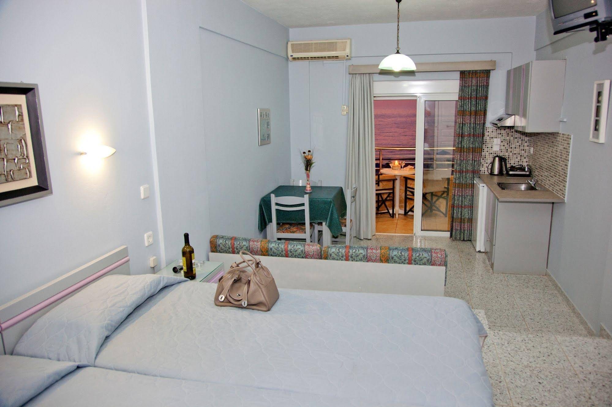 Ermis Suites