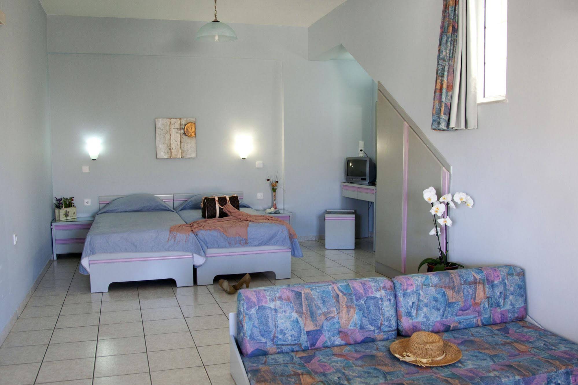 Ermis Suites
