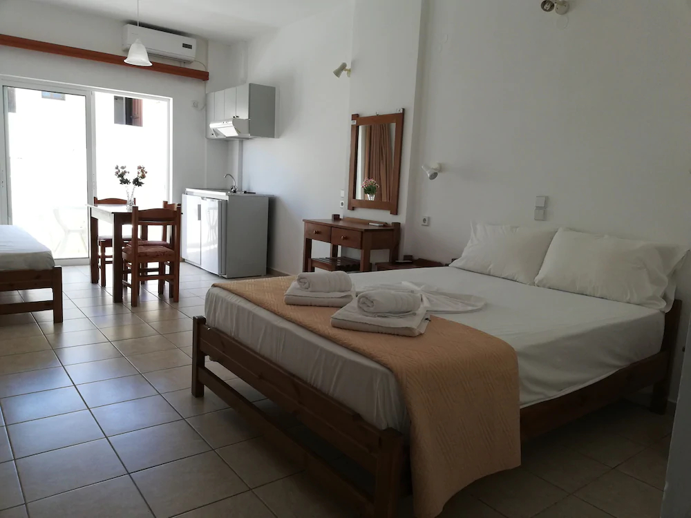 Karmi Studios & Apartments