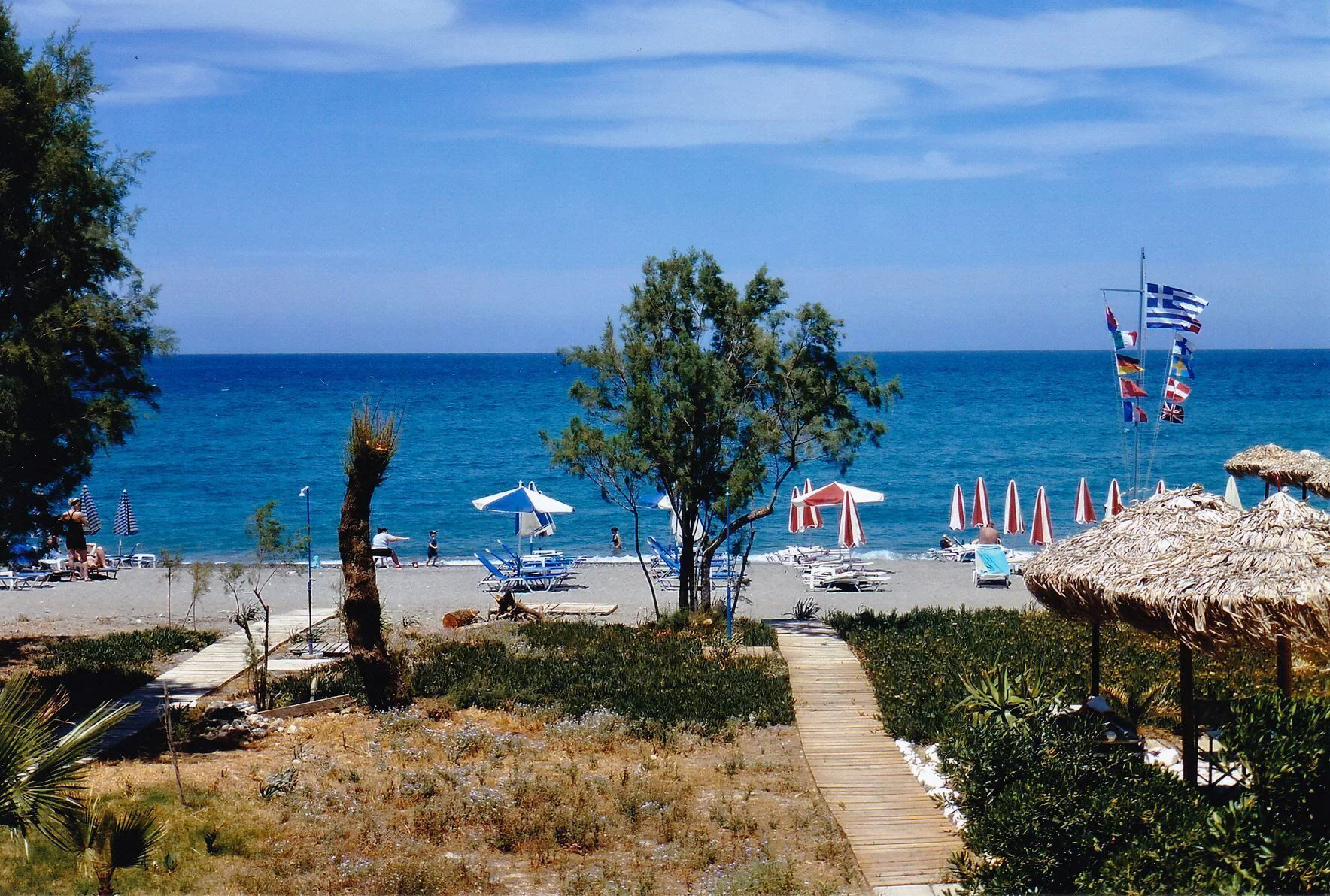 Leonidas Rooms & Studios