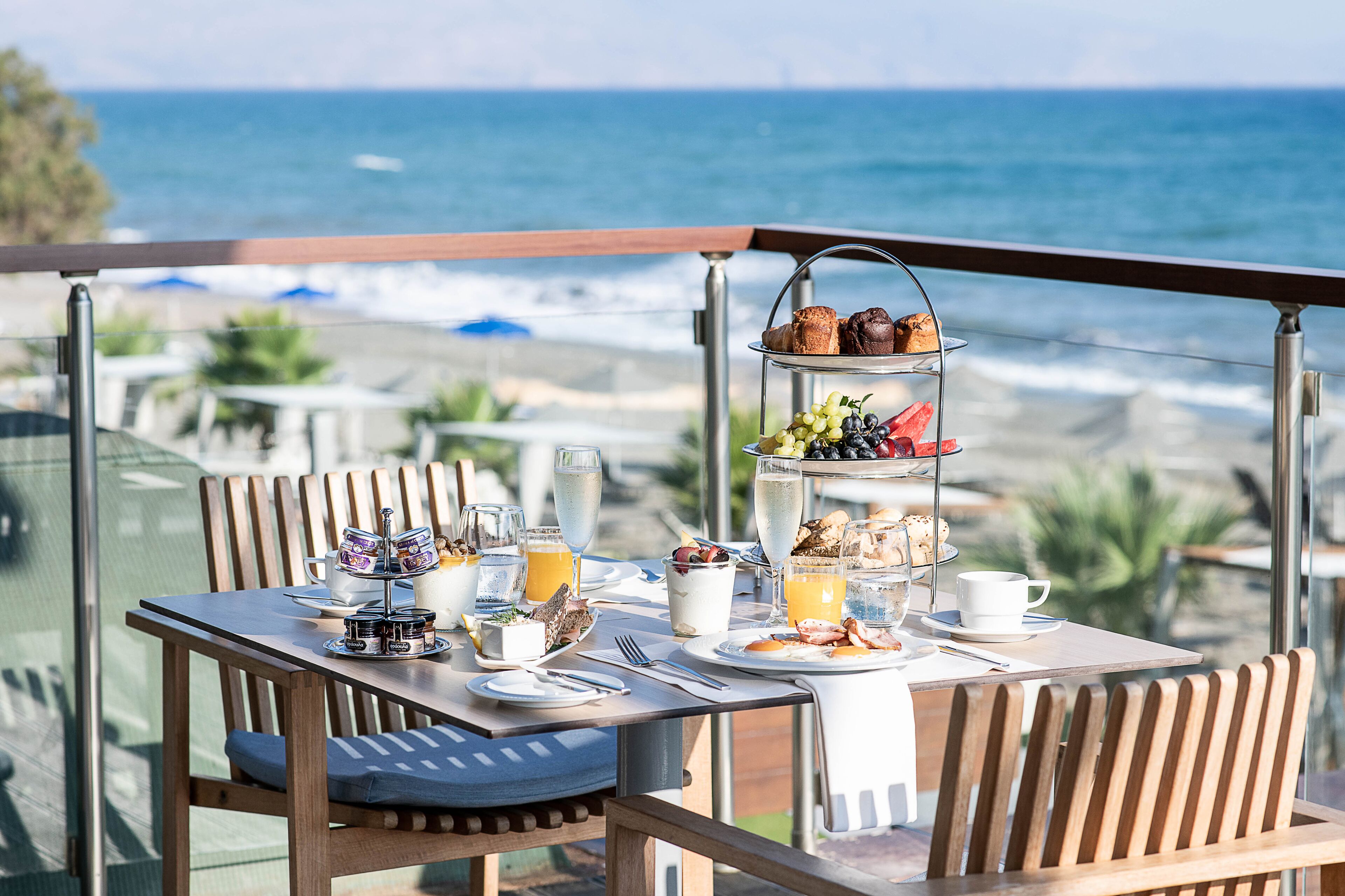 Minoa Palace Resort