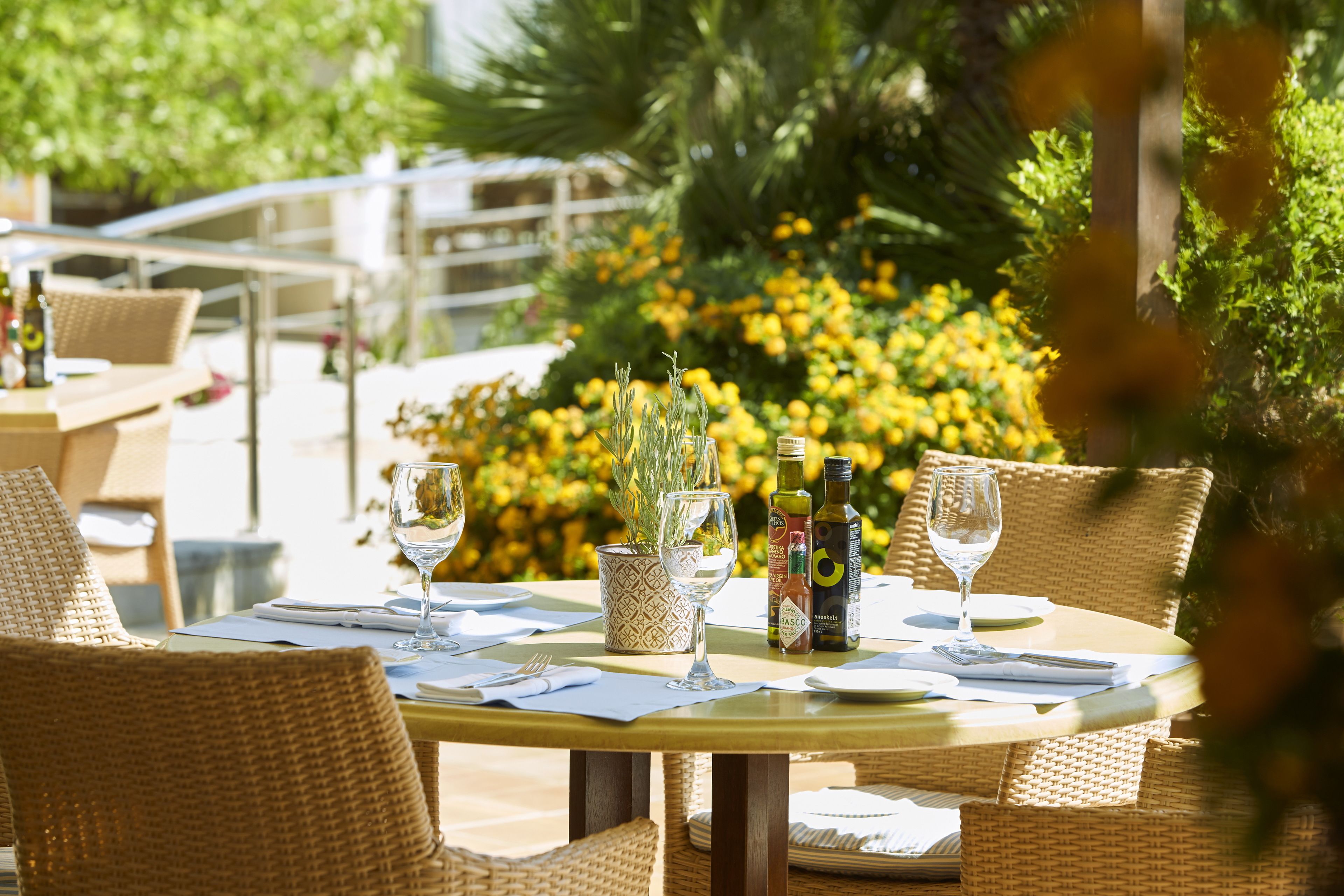 Minoa Palace Resort