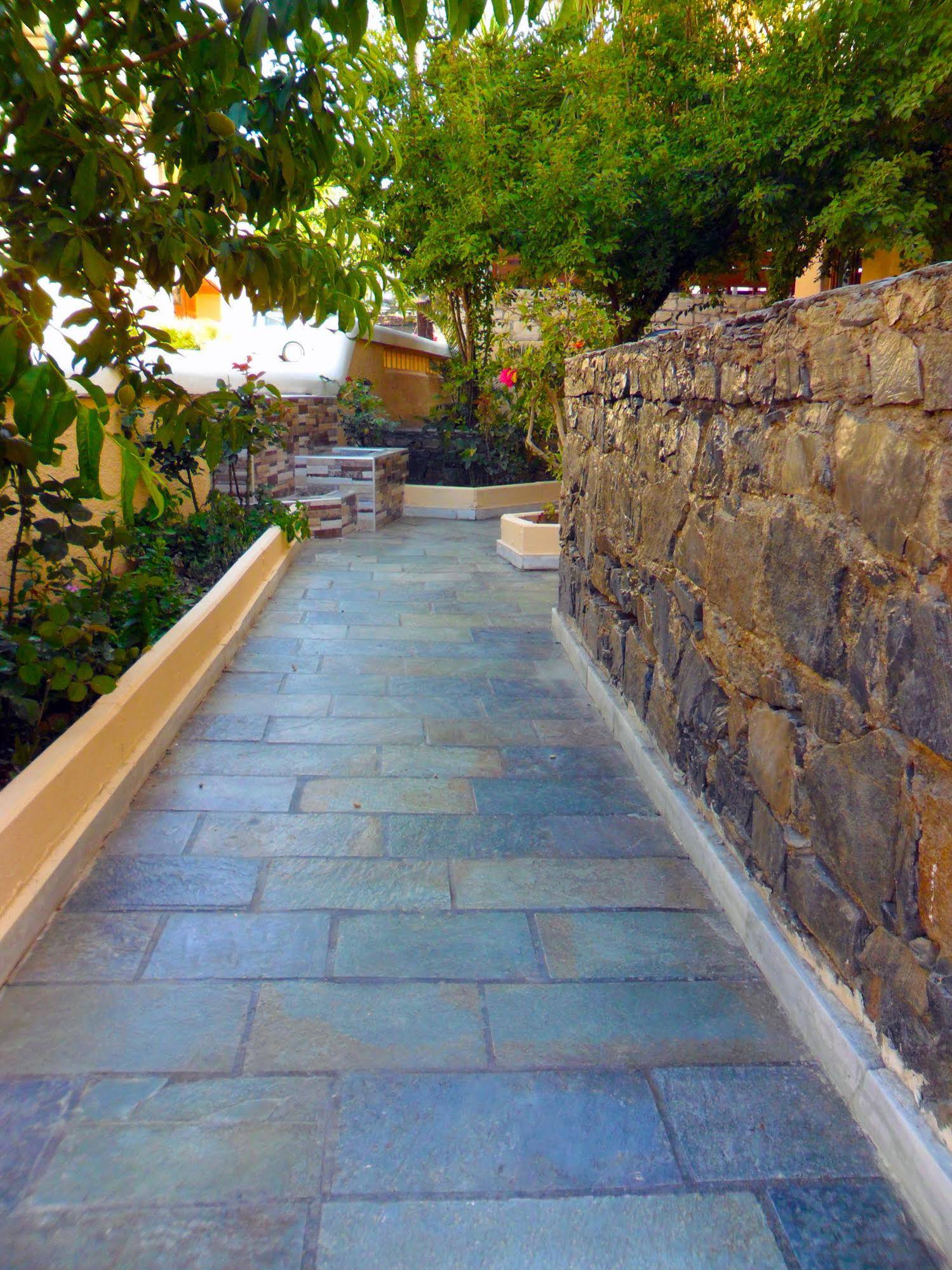 Katerini Apartments