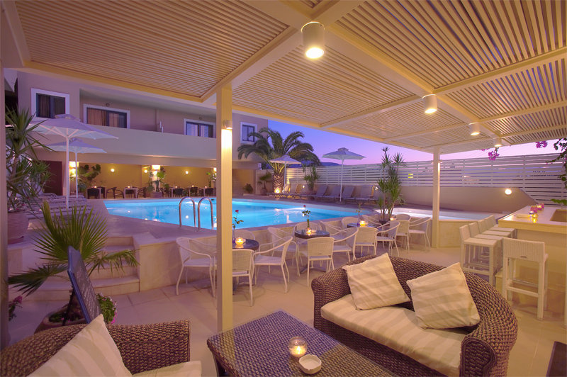 La Stella Suites