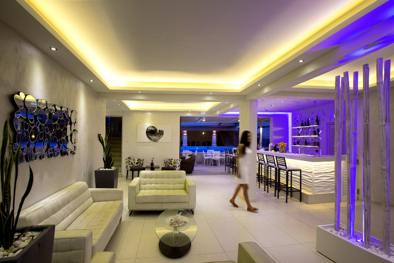 La Stella Suites