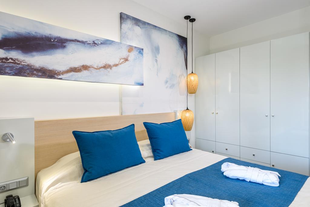 Marinos Beach Hotel