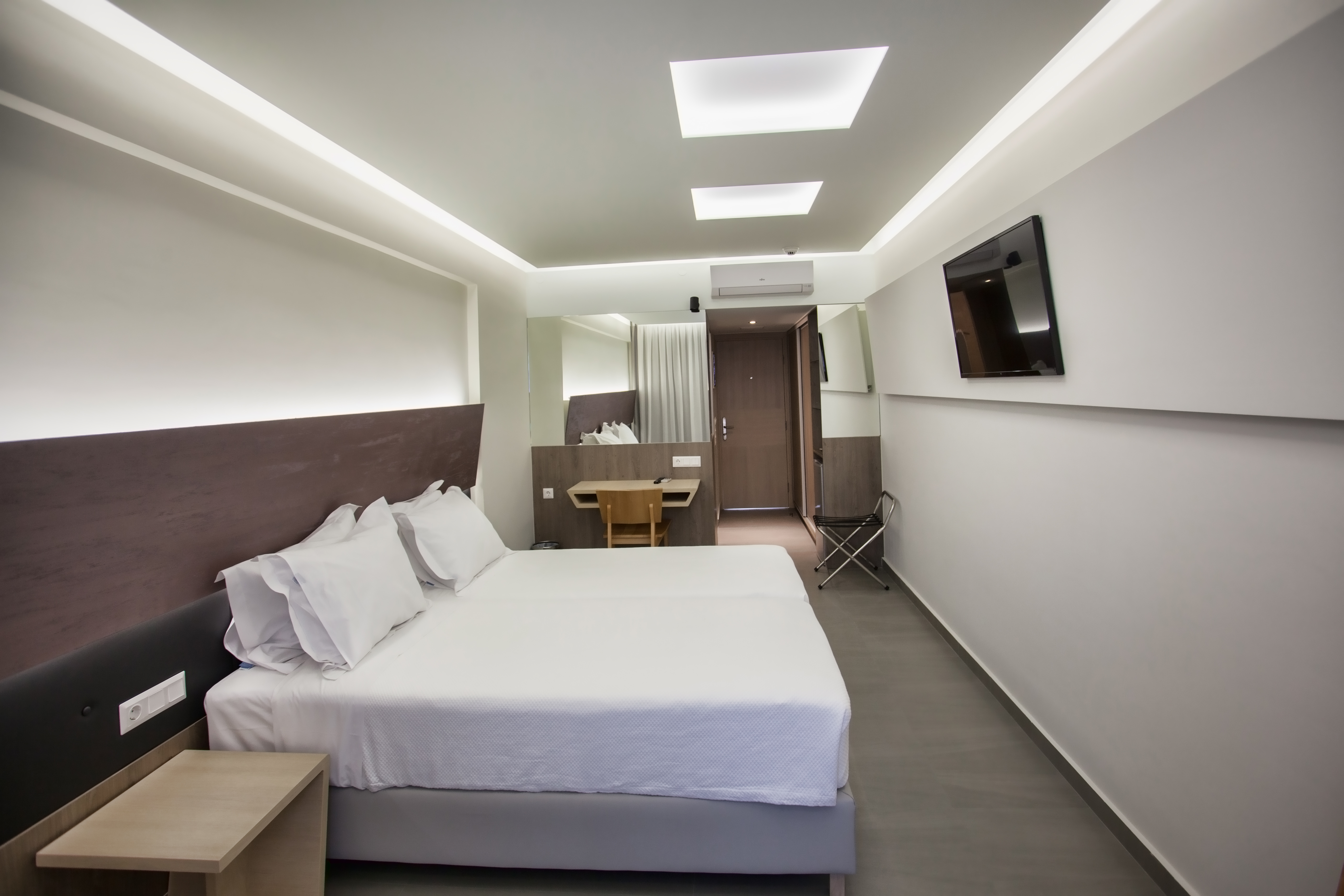 Melrose Hotel