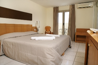 Golden Beach Hotel