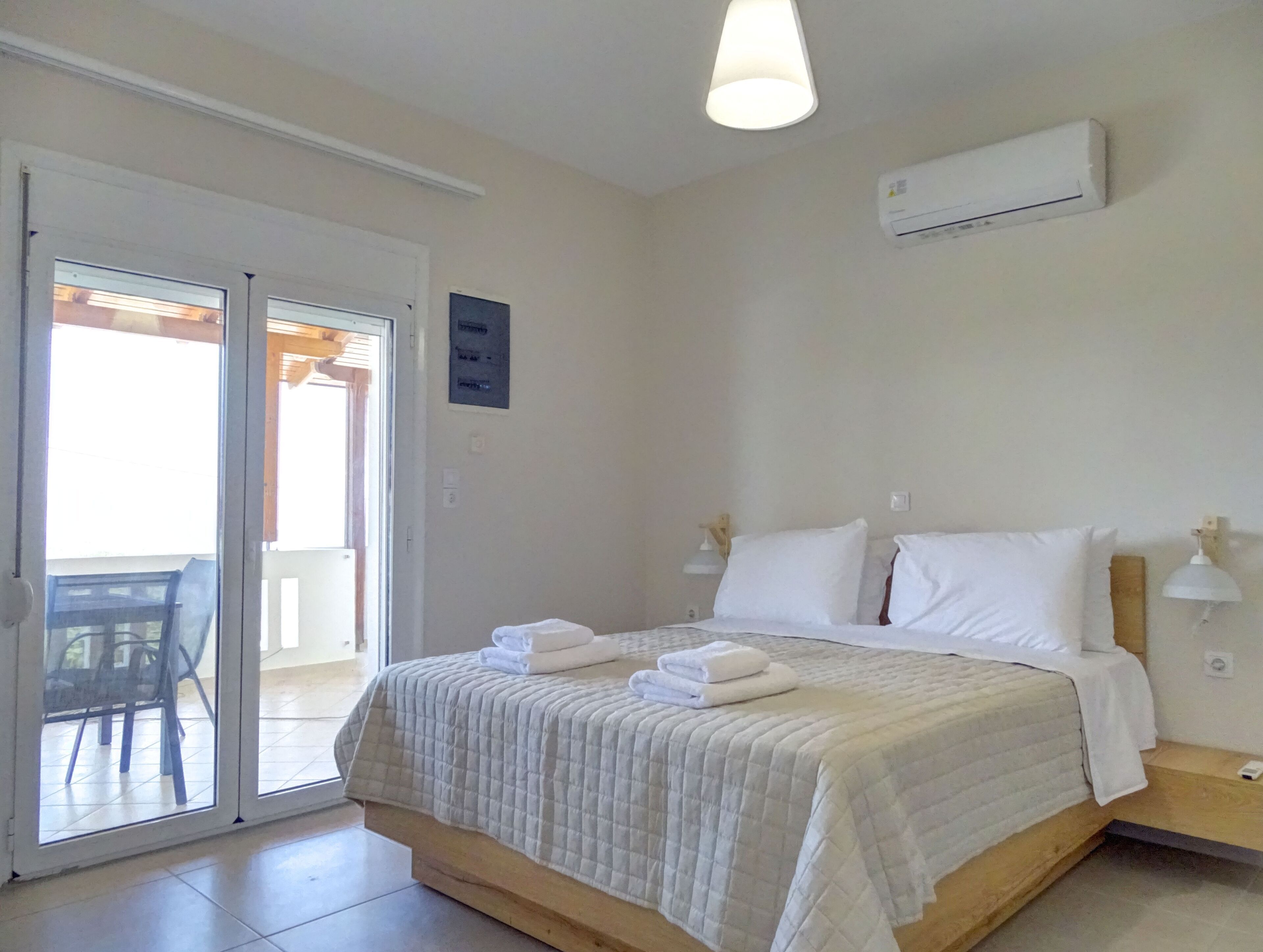 Lyrids Apartments