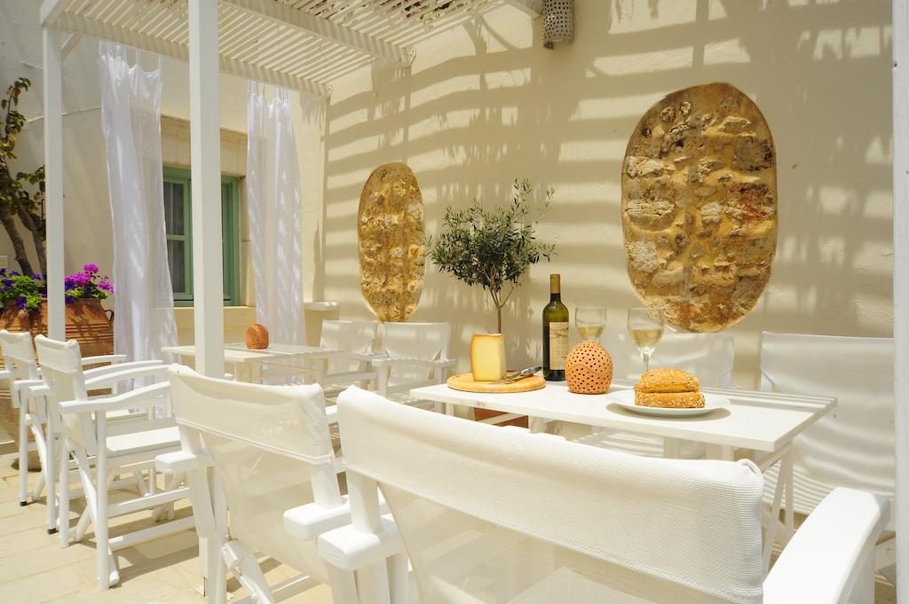 Mythos Suites Hotel