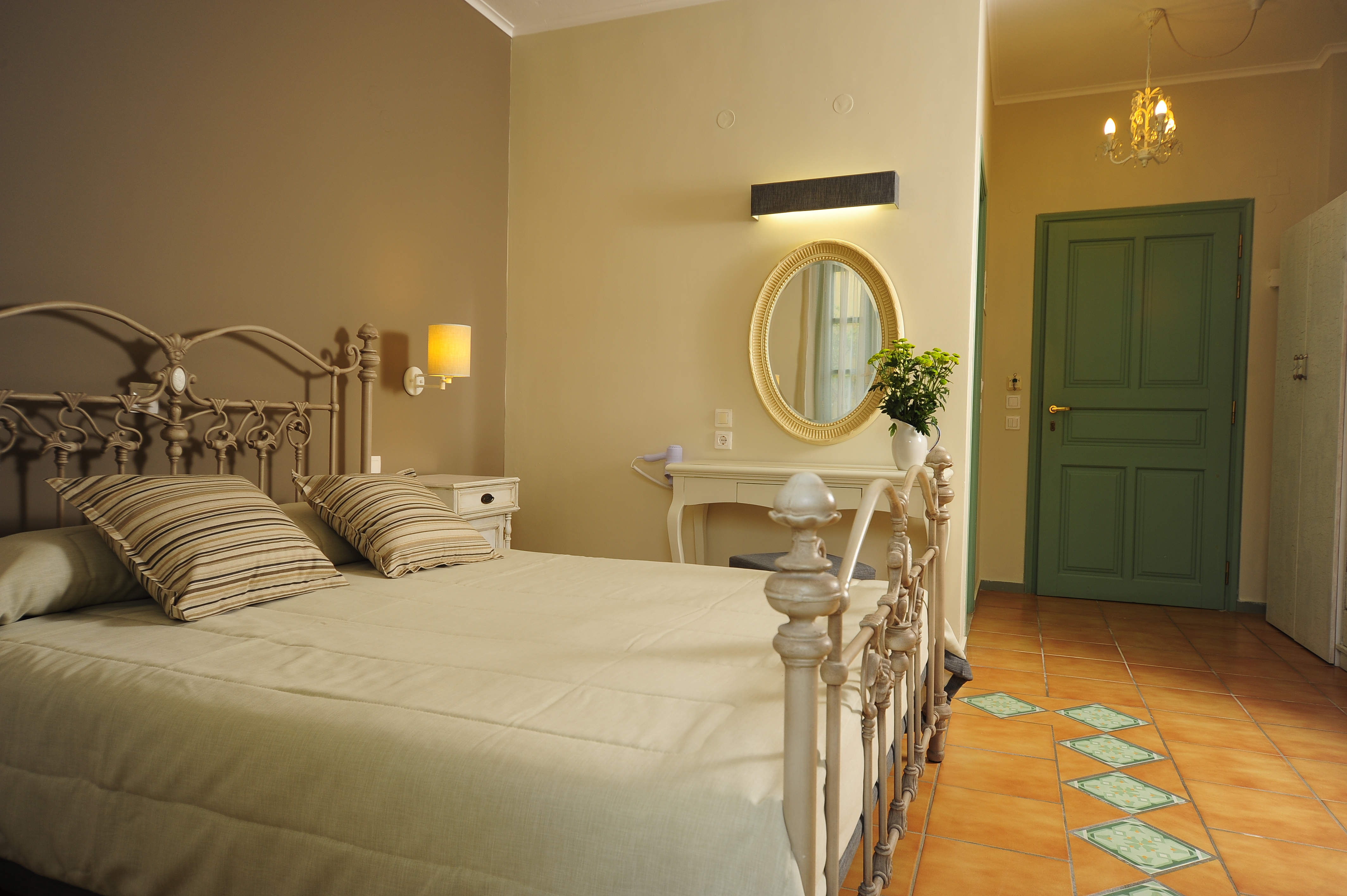 Mythos Suites Hotel
