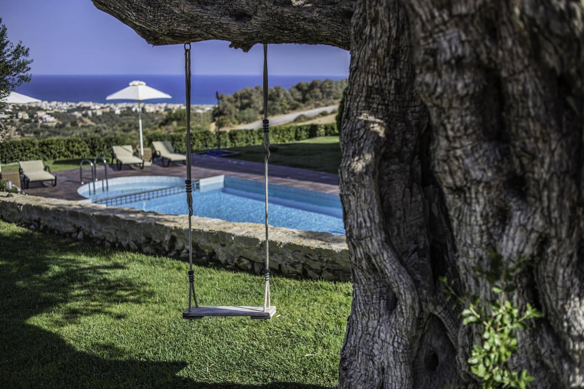 Oreades Villas