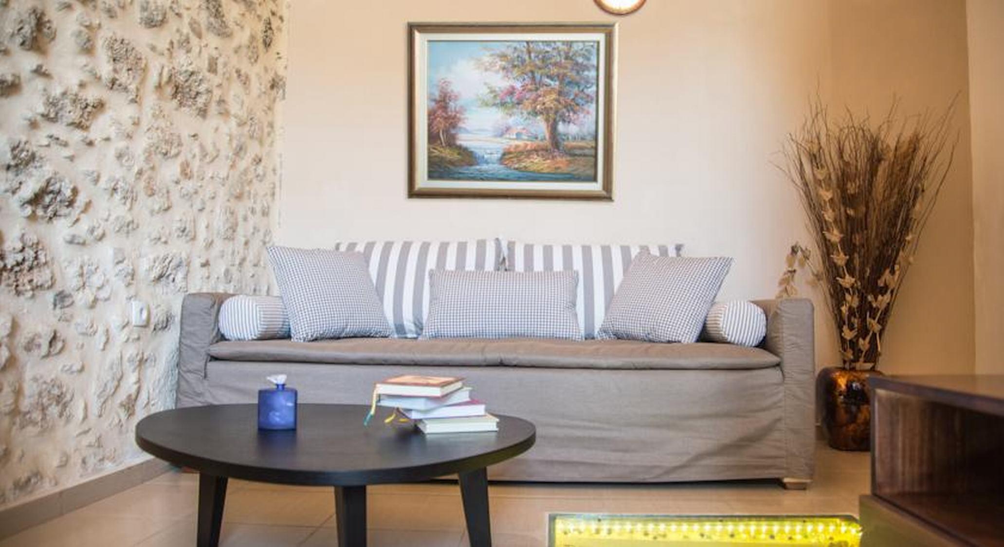 Porto Enetiko Suites