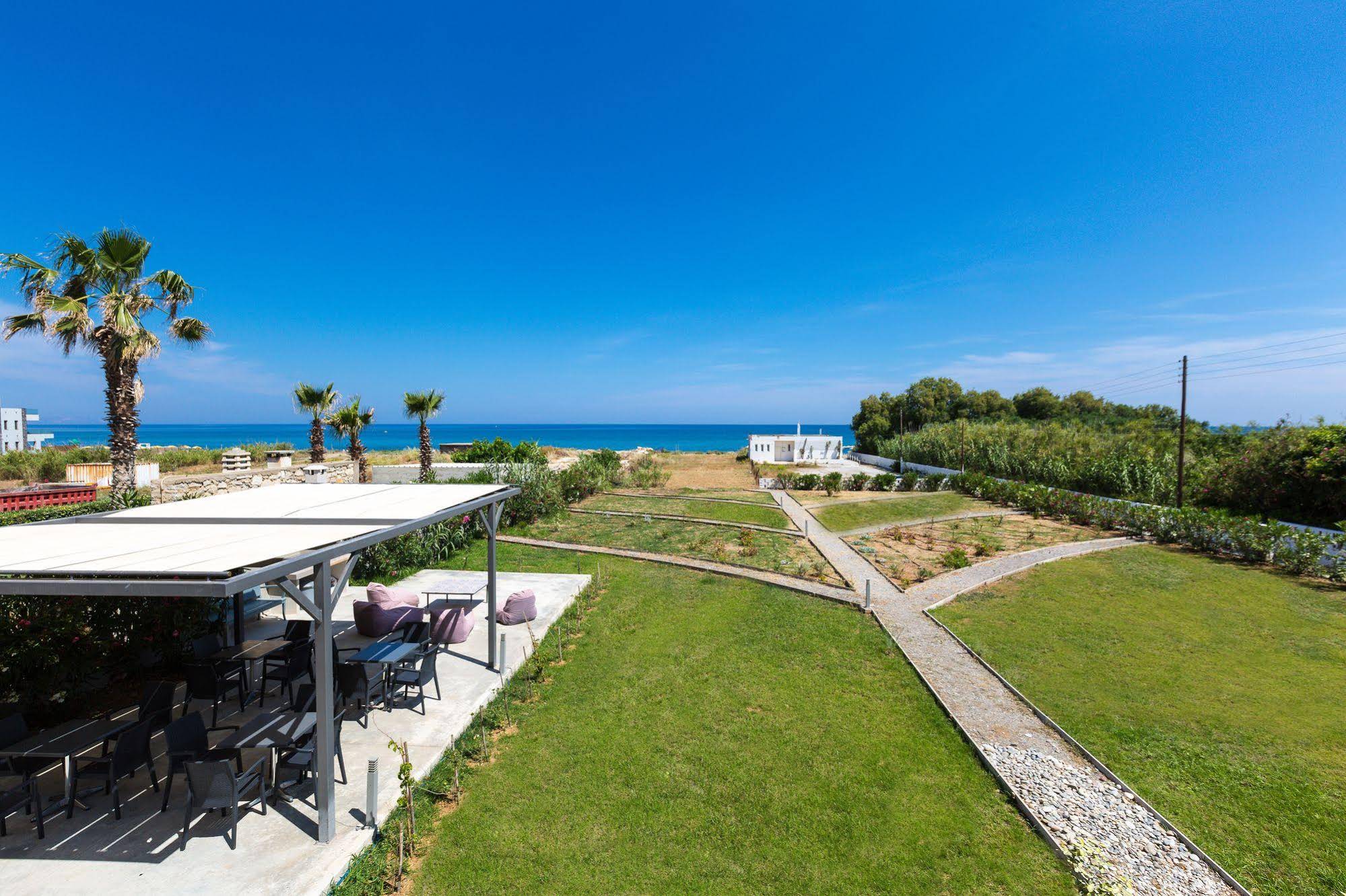 Yiannis Apartments