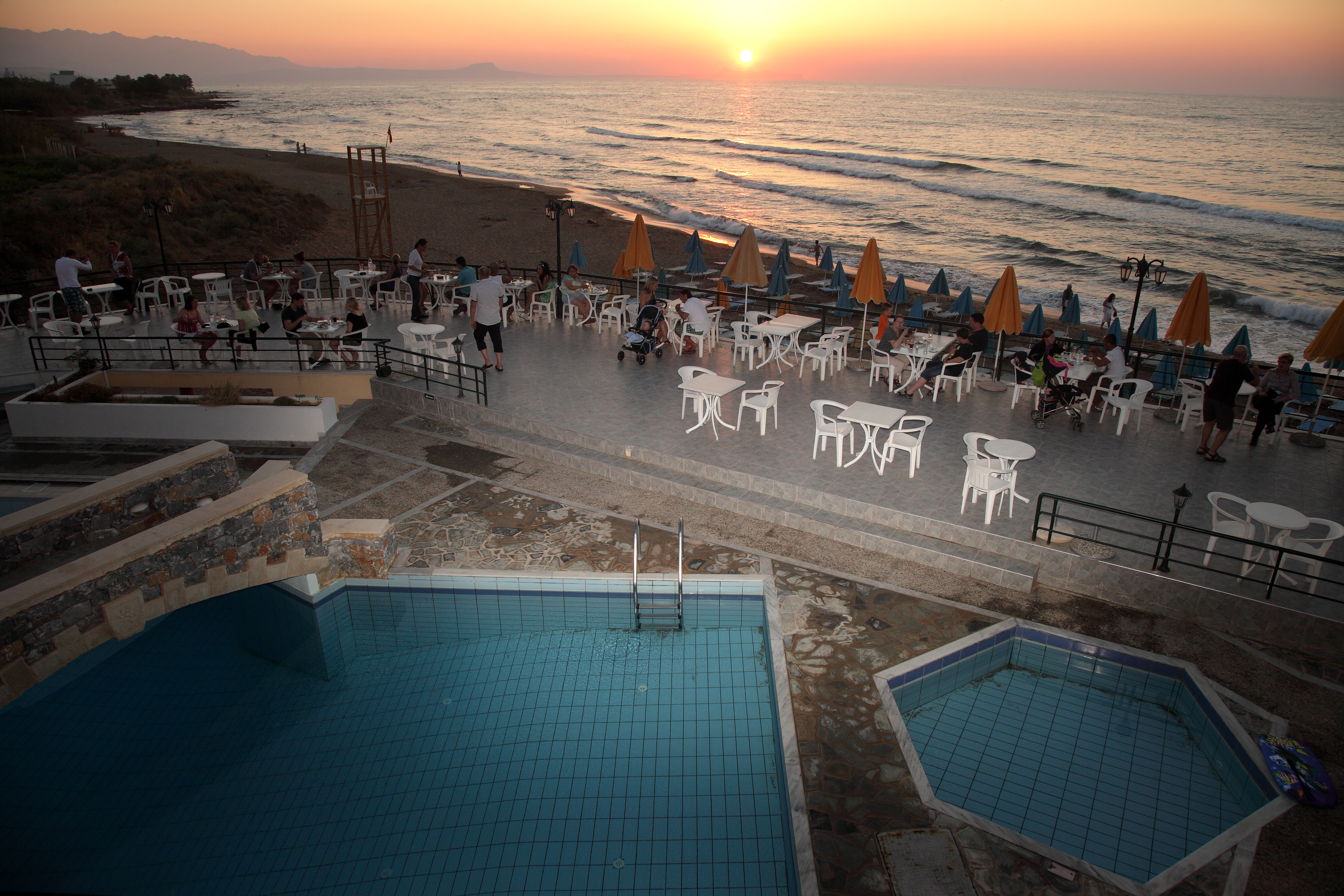 Dedalos Beach Hotel