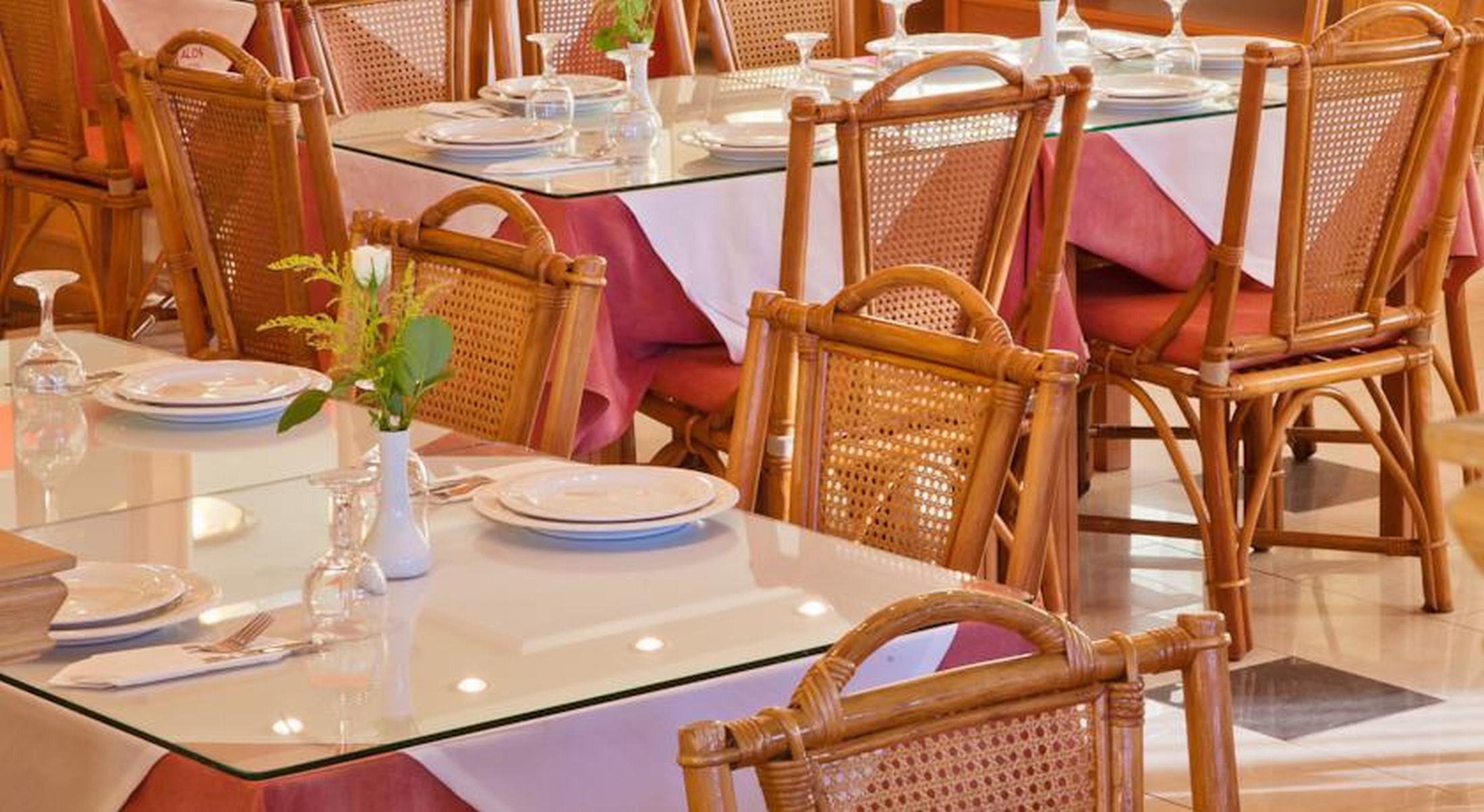 Dedalos Beach Hotel