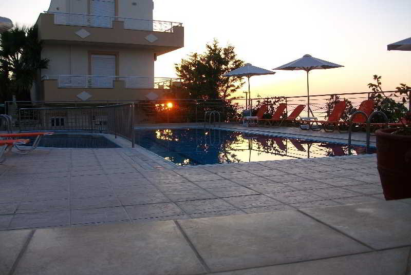 Sunrise Hotel Studios Apartments