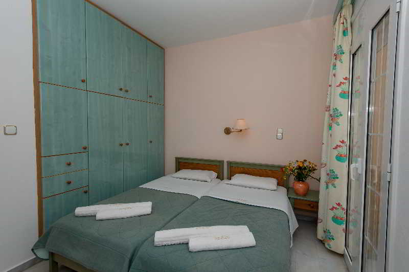 Sunrise Hotel Studios Apartments