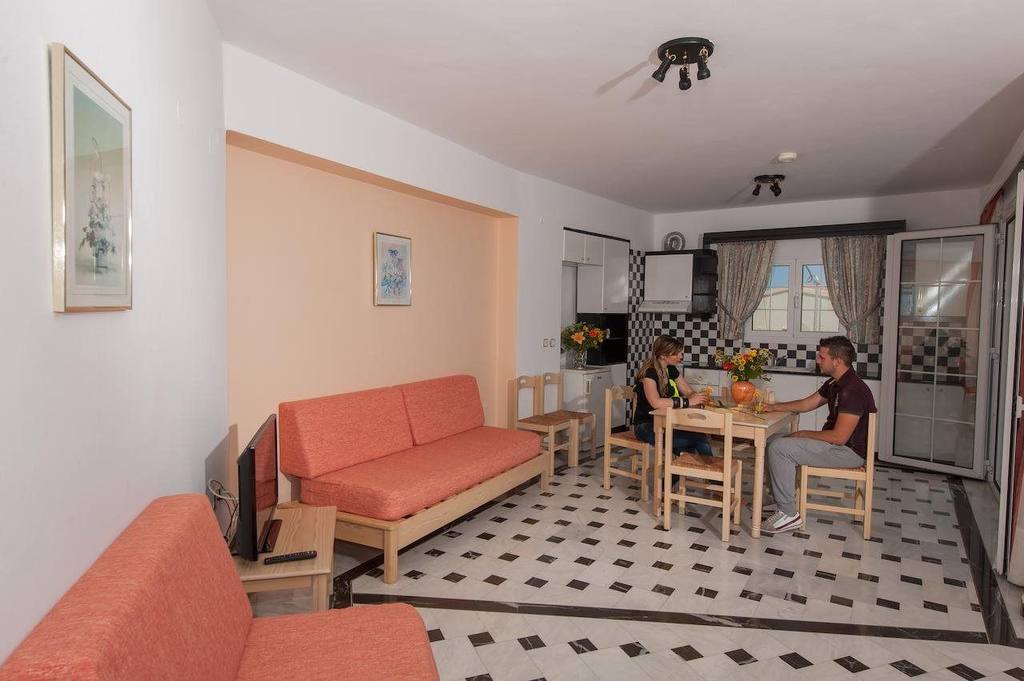 Sunrise Hotel Studios Apartments