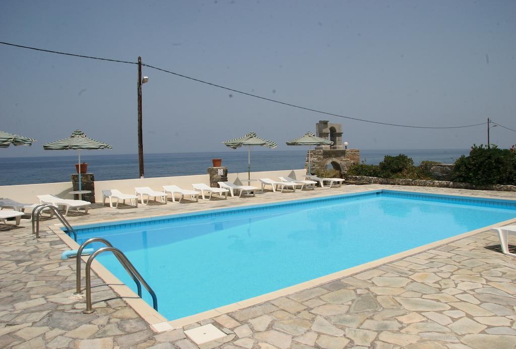 Maria Hotel & Maria’s Family Hotel