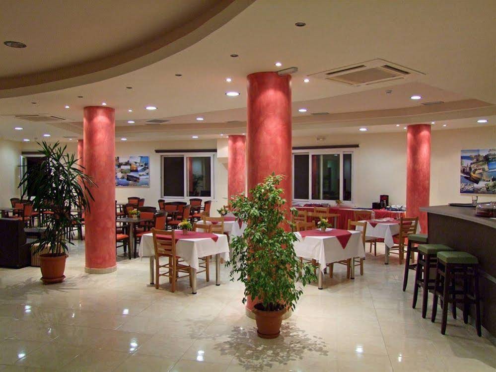 Hotel Sea Breeze