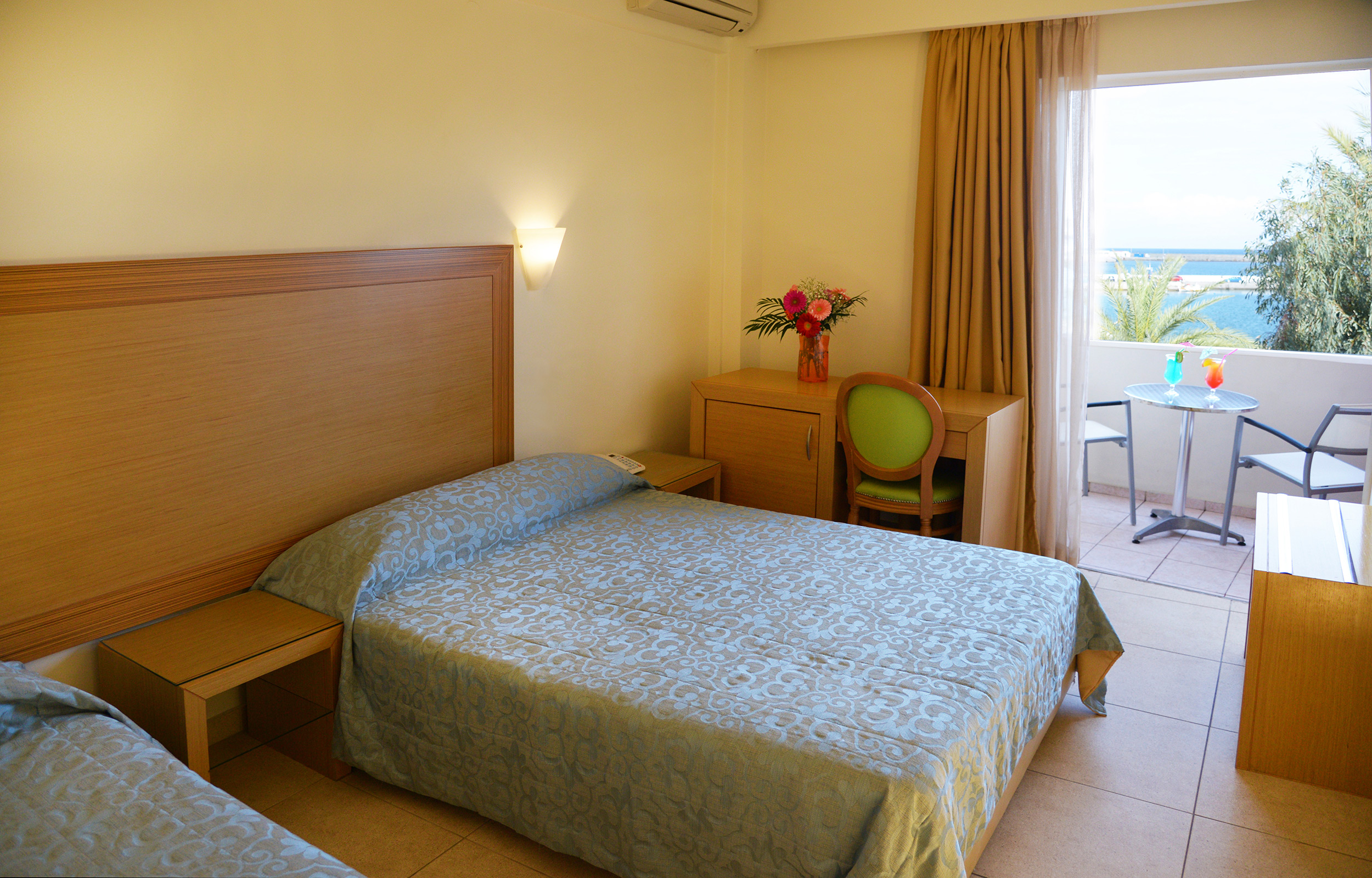 Itanos Hotel