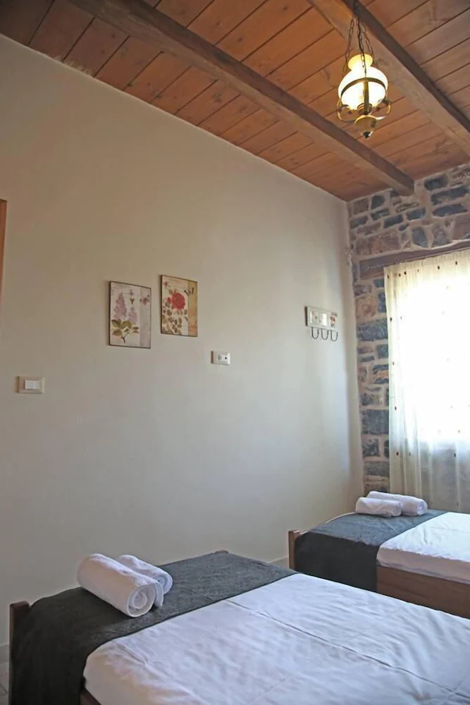 Kalo Nero Apartments
