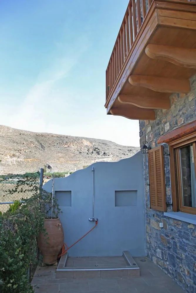 Kalo Nero Apartments