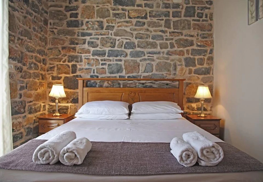 Kalo Nero Apartments