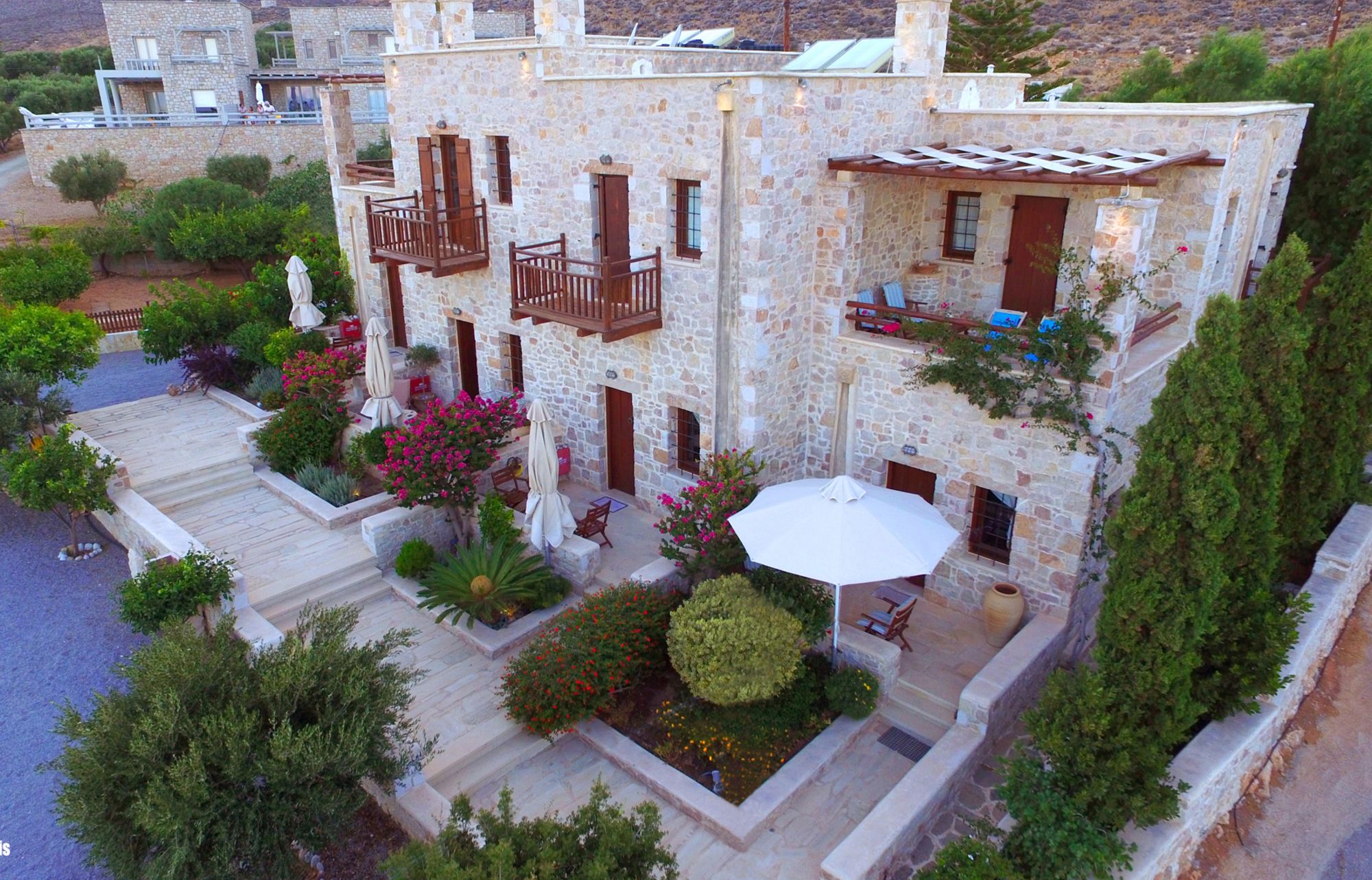 Lithos Houses