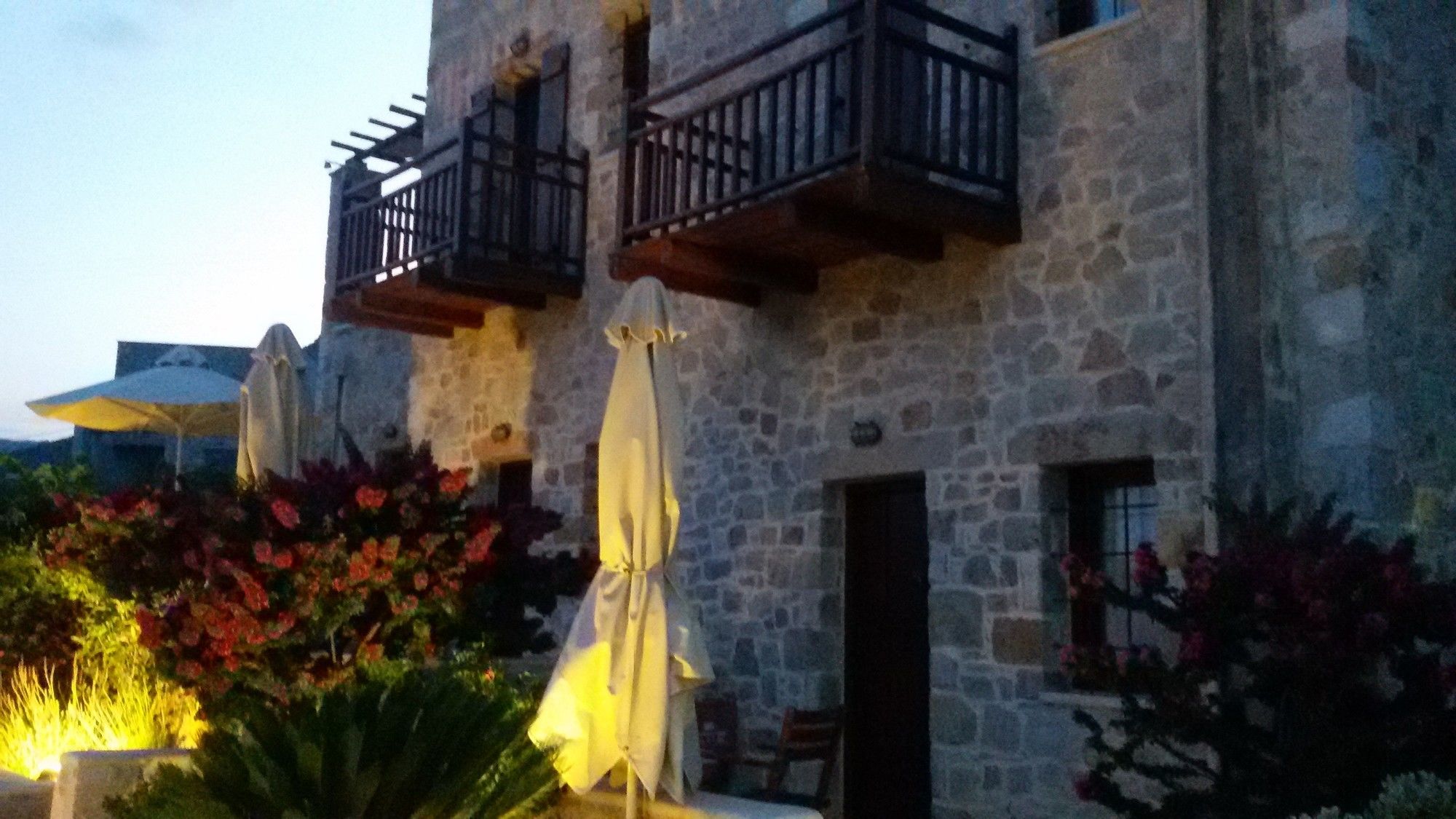 Lithos Houses