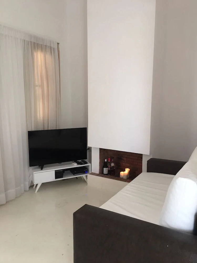 One And Only Apartments