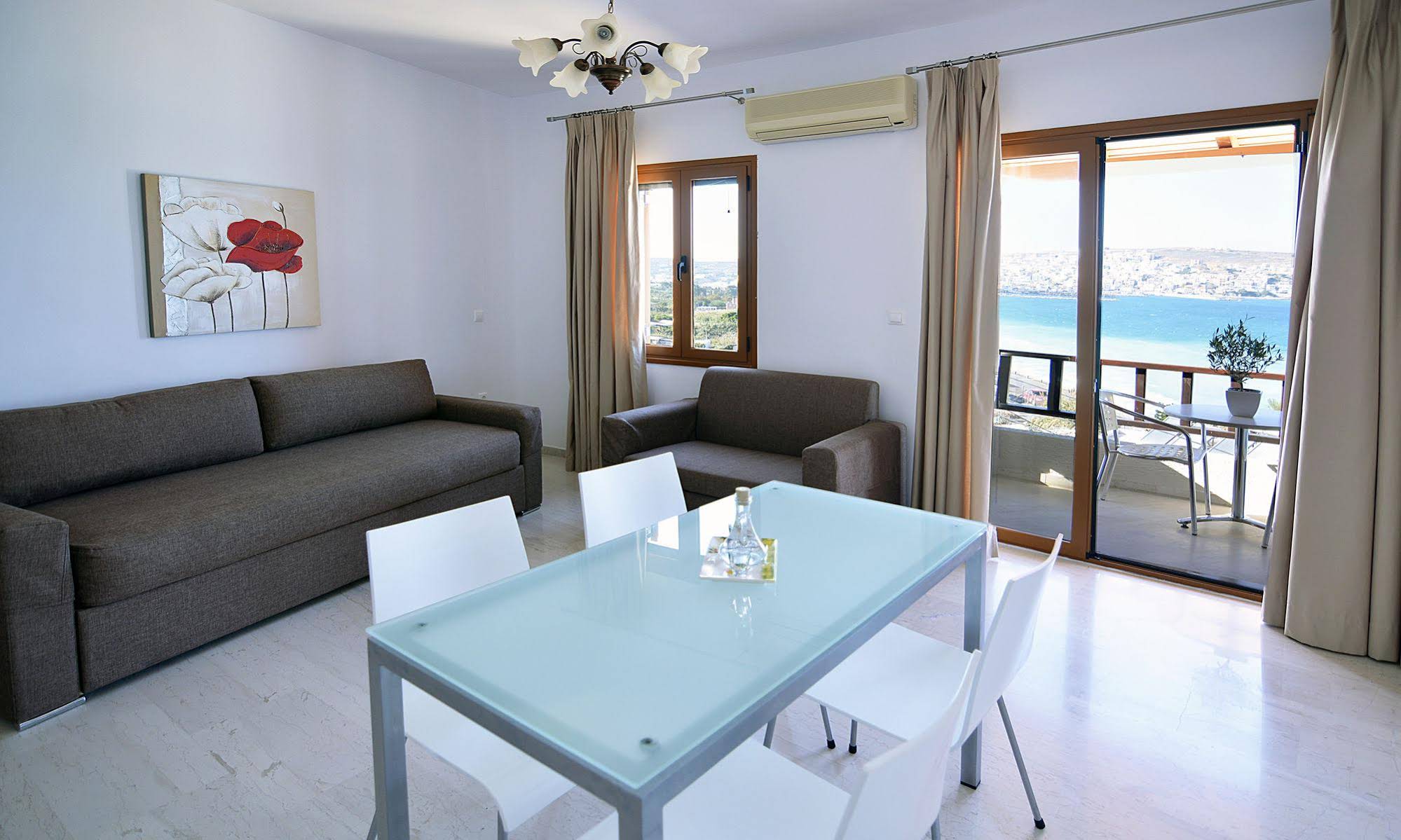 Simon Apartments