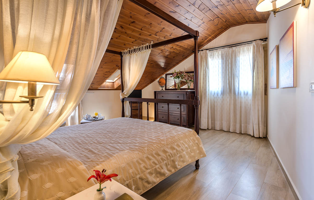 Spilia Village