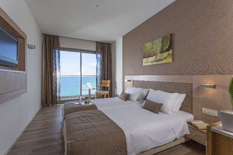I Resort Beach Hotel & Spa